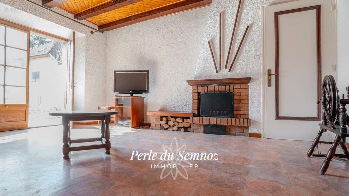 Maison à GRUFFY