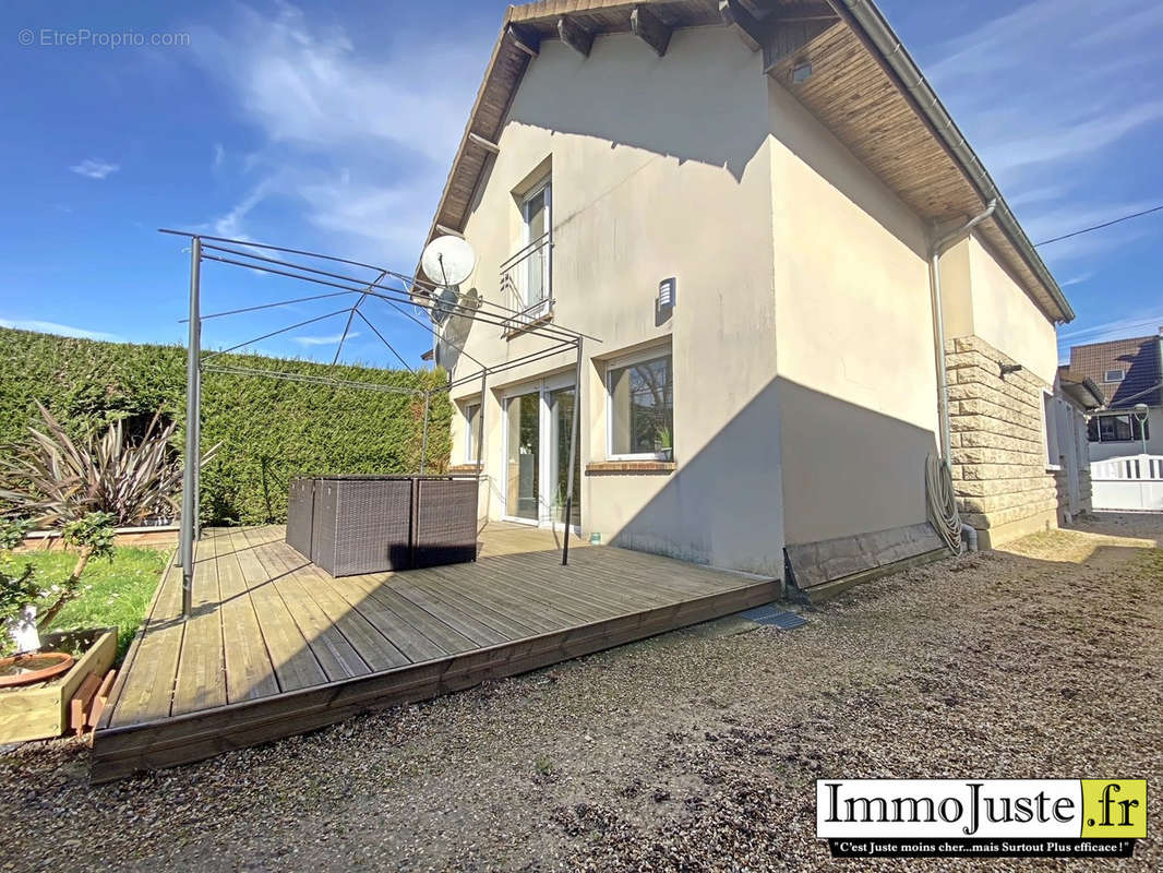 Maison à LES ESSARTS-LE-ROI