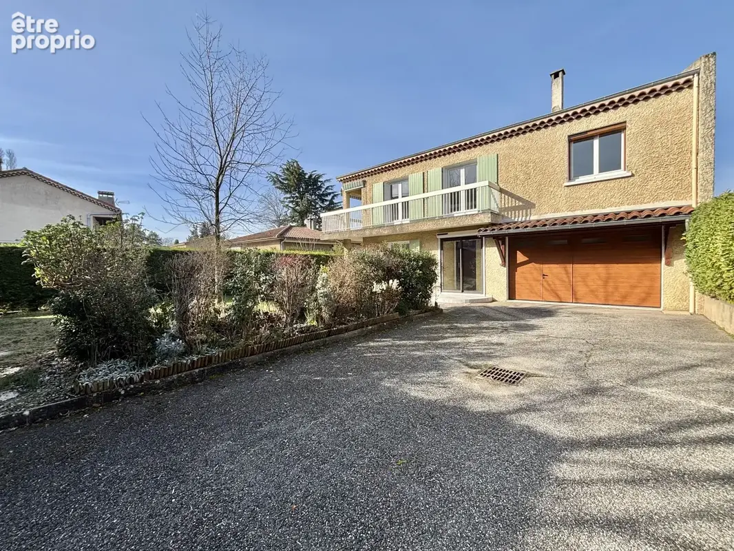 Valence petit charran - maison 7 pieces de 172 m2 - photo 2