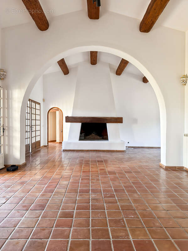 Maison à SAINT-BAUZILLE-DE-MONTMEL