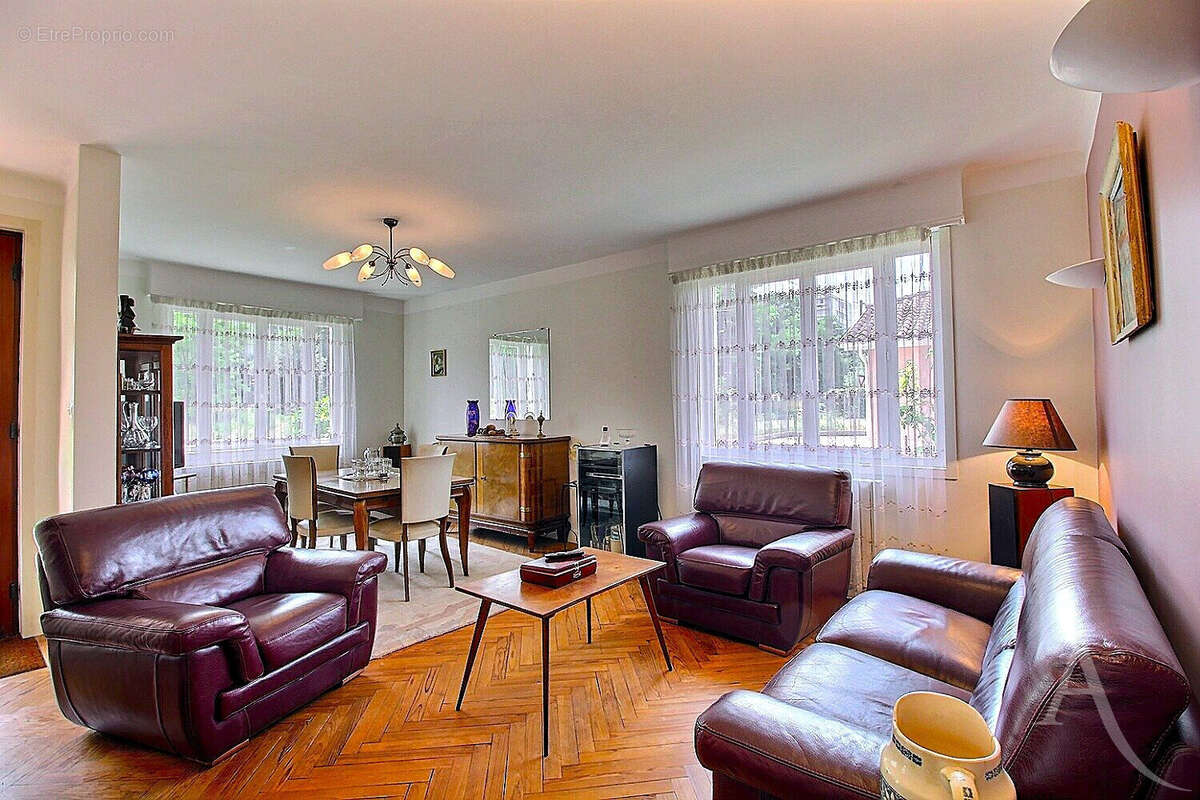 Maison à VILLENAVE-D&#039;ORNON