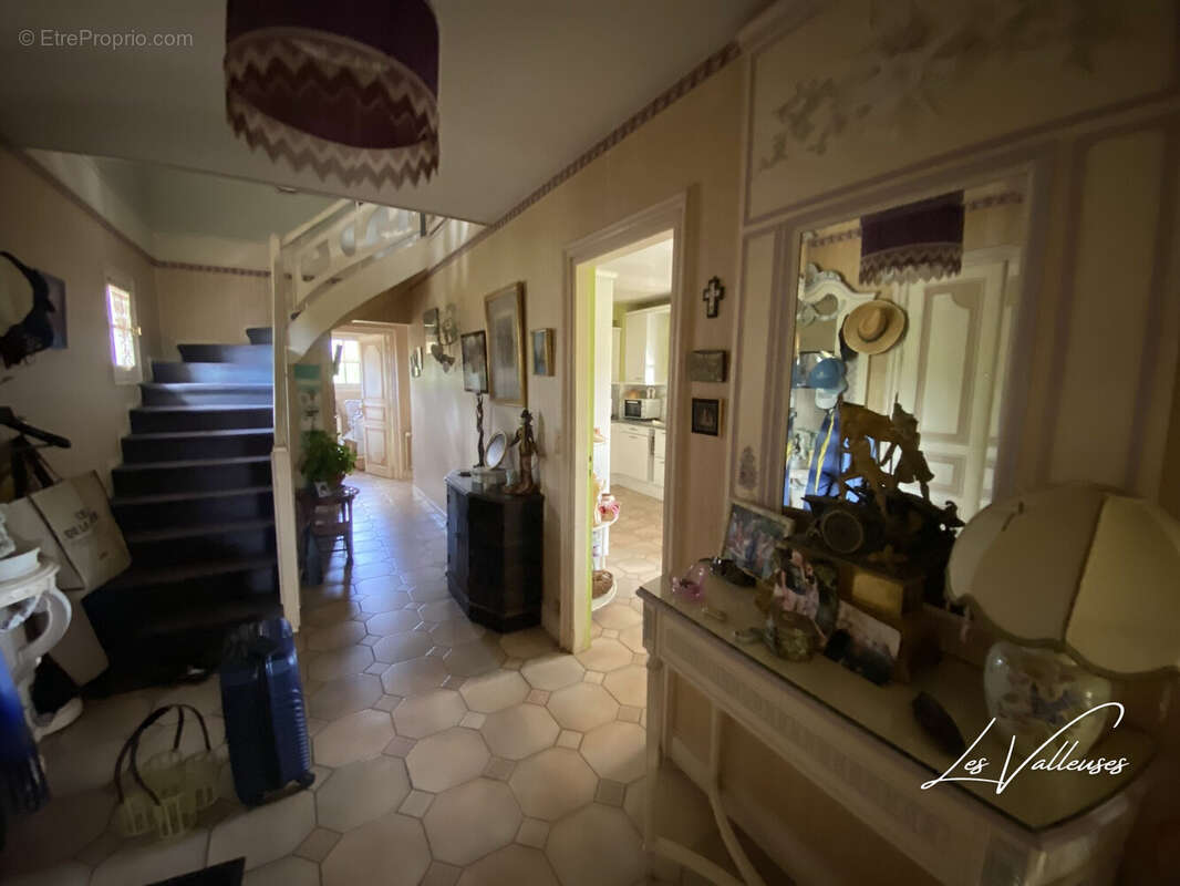 Maison 220 m² à Bellengreville  - photo 4