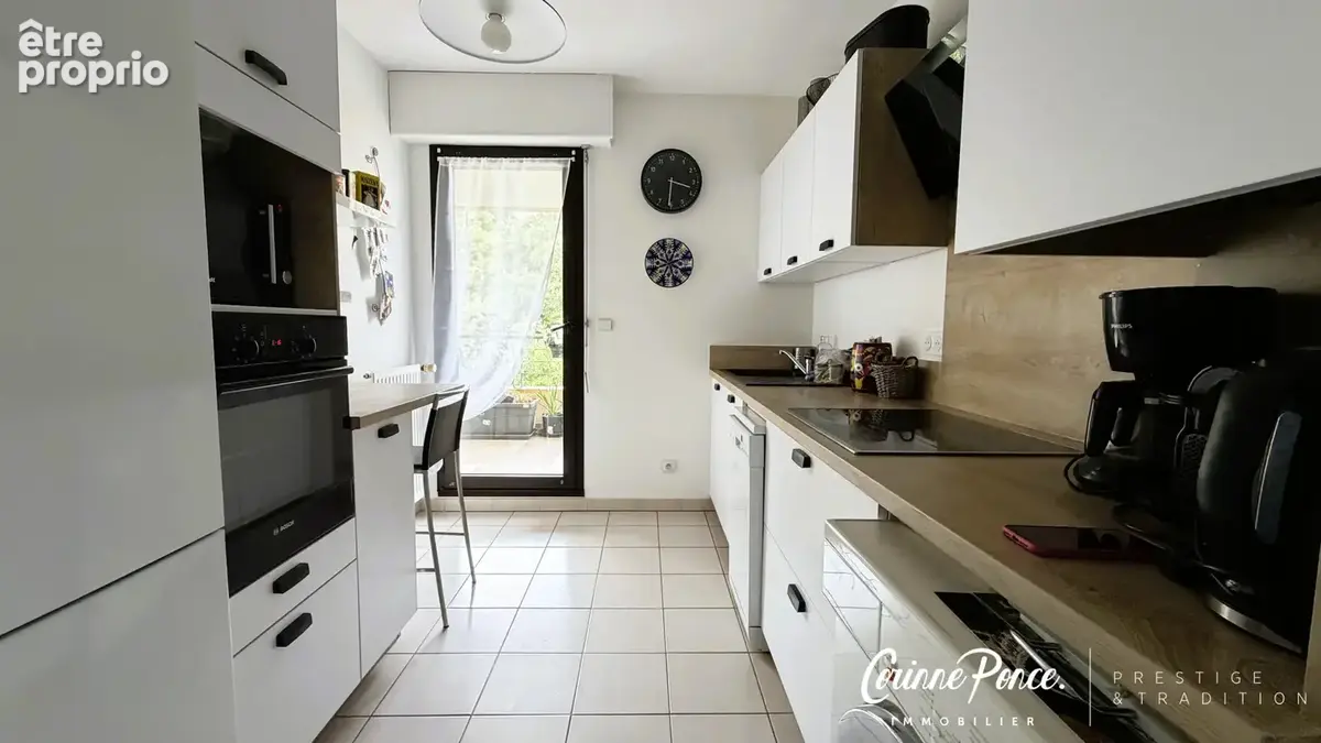 Nimes centre quartier revolution p3 75 m2 terrasse 40m2 garage , ascenseur, residence standing avec piscine pr - photo 6