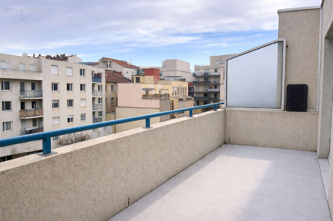 Appartement à LYON-8E