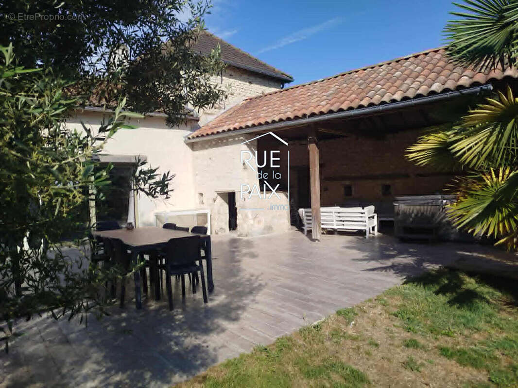 Maison à THURE