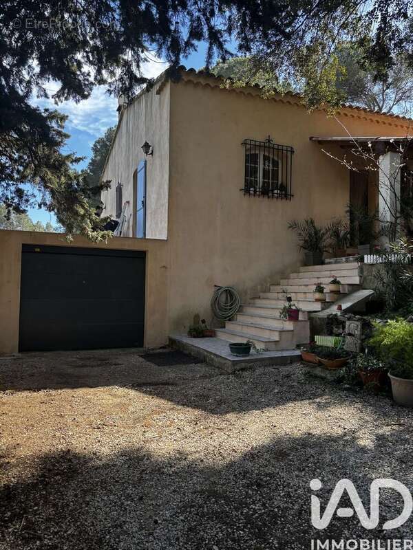 Photo 2 - Maison à PELISSANNE