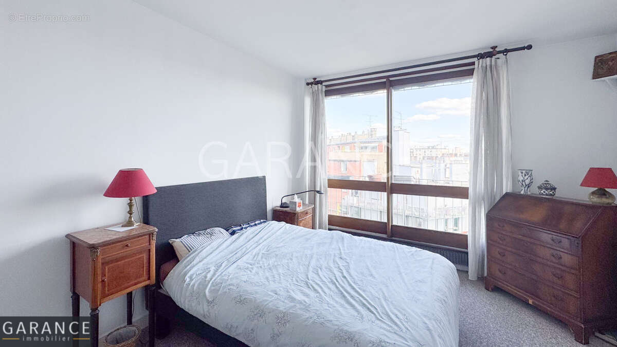 Appartement à PARIS-14E