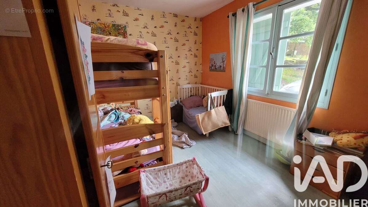 Maison 151 m² à Largeasse  - photo 6