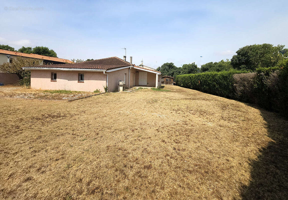 Colomiers - Plain-pied de 142 m², 4 chambres, terrain clos de 1 137 m² - photo 12