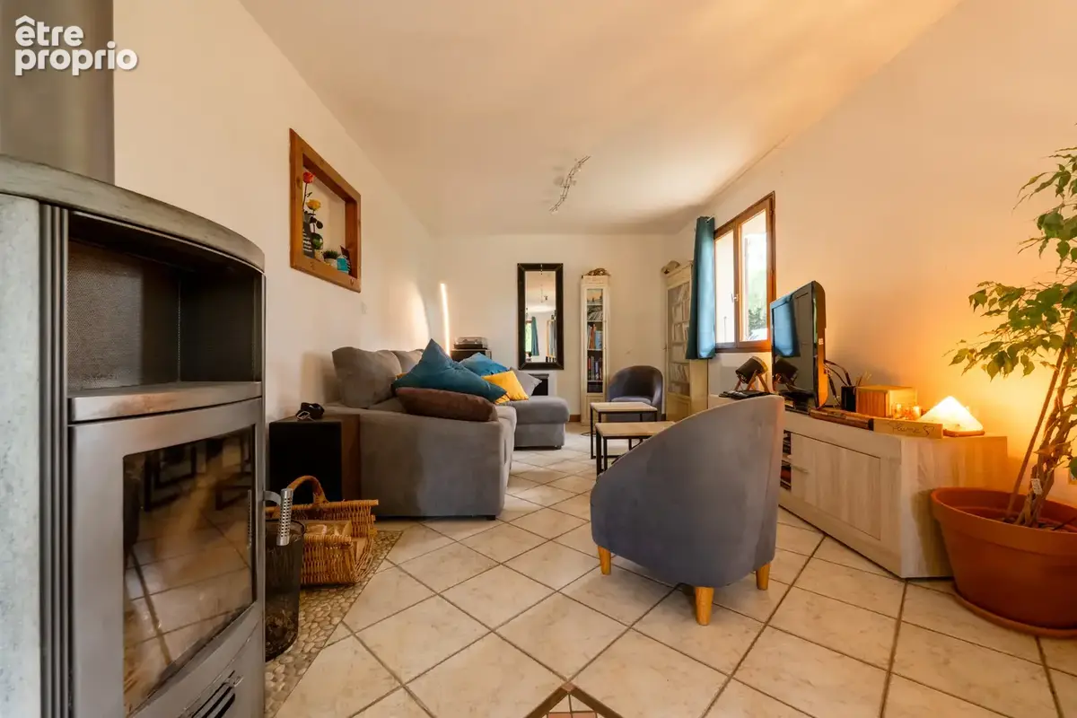 Maison dans un environnement calme et verdoyant - photo 8
