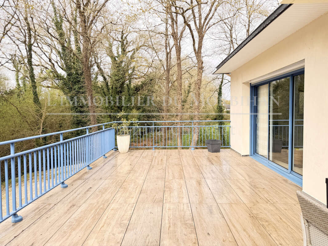 Maison familiale de 241 m2 -  90 m2 de garage - photo 4