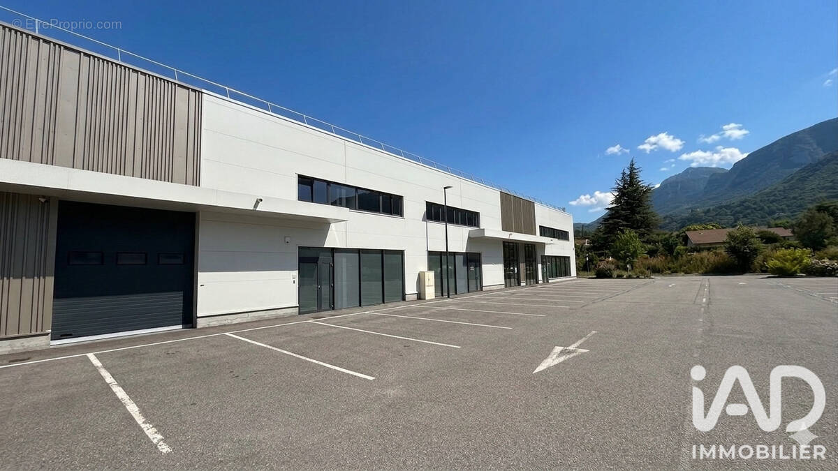 Photo 1 - Commerce à VOREPPE