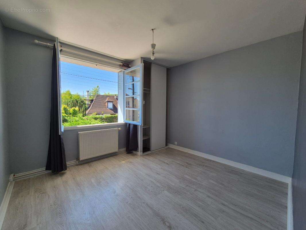 Maison à TERRASSON-LAVILLEDIEU