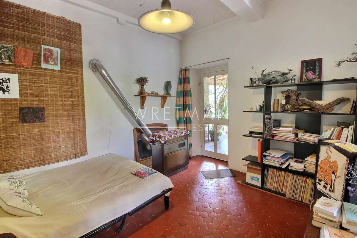 Appartement à L'ESCARENE