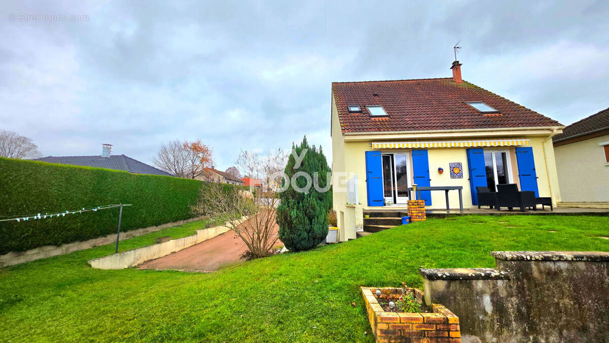 Maison à MONTCHANIN