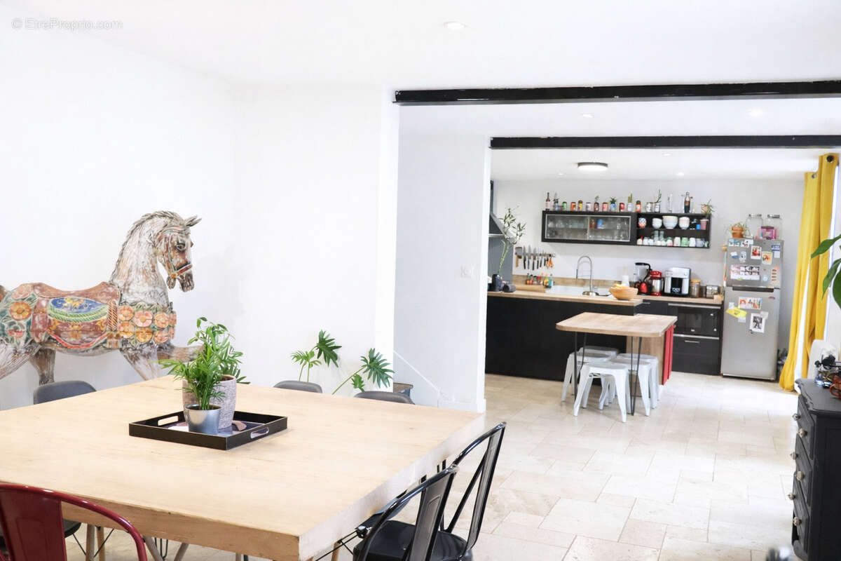 Maison à CHATEAUNEUF-SUR-CHARENTE