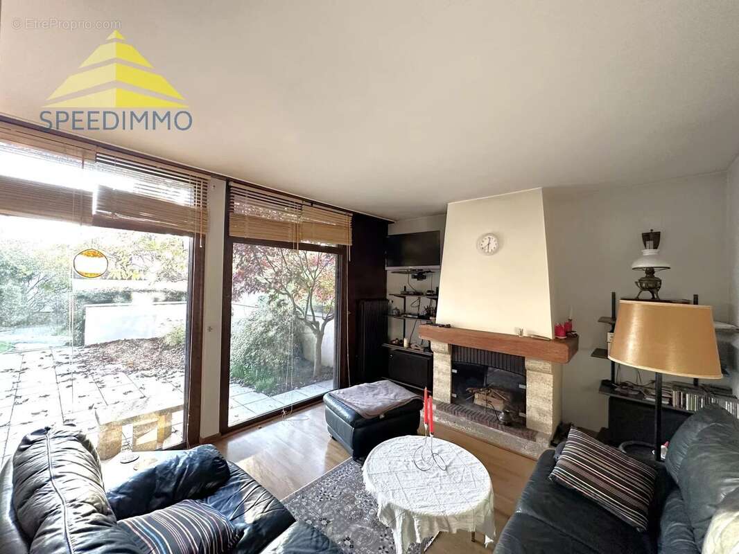 Maison à BOUSSY-SAINT-ANTOINE