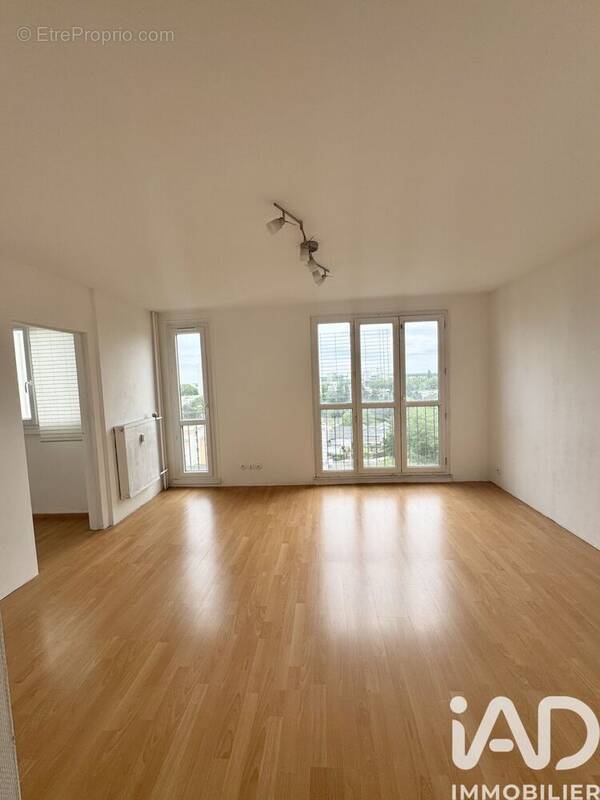 Photo 1 - Appartement à LES ULIS