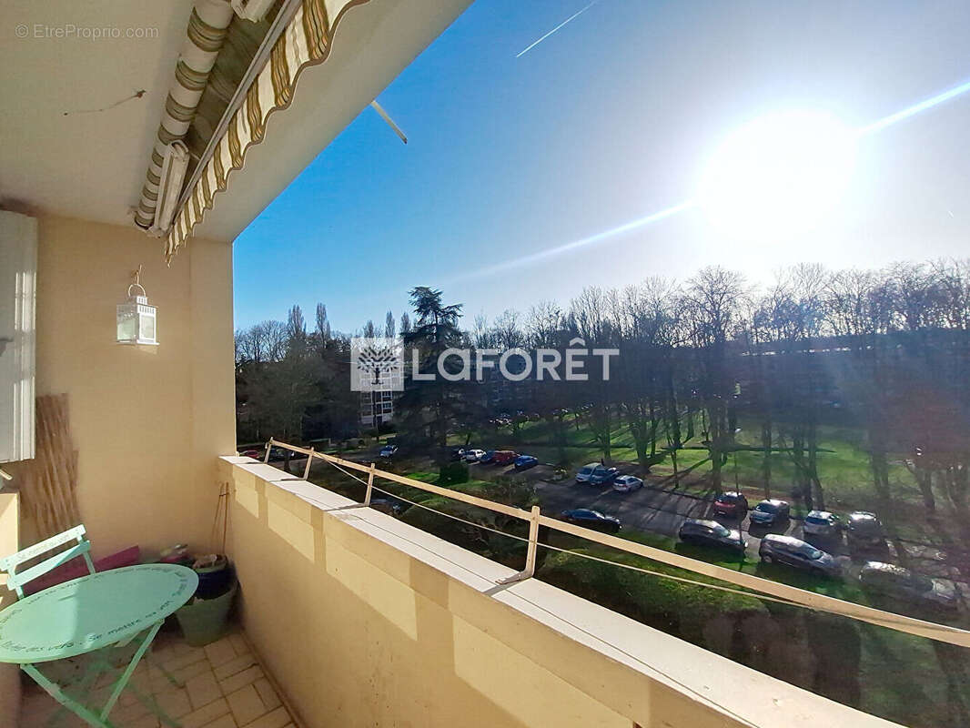 Appartement à VERNEUIL-SUR-SEINE