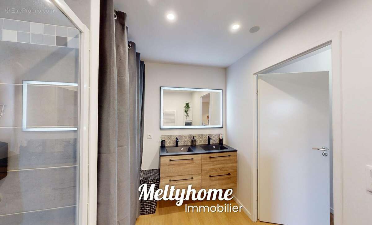 Appartement à MONDEVILLE