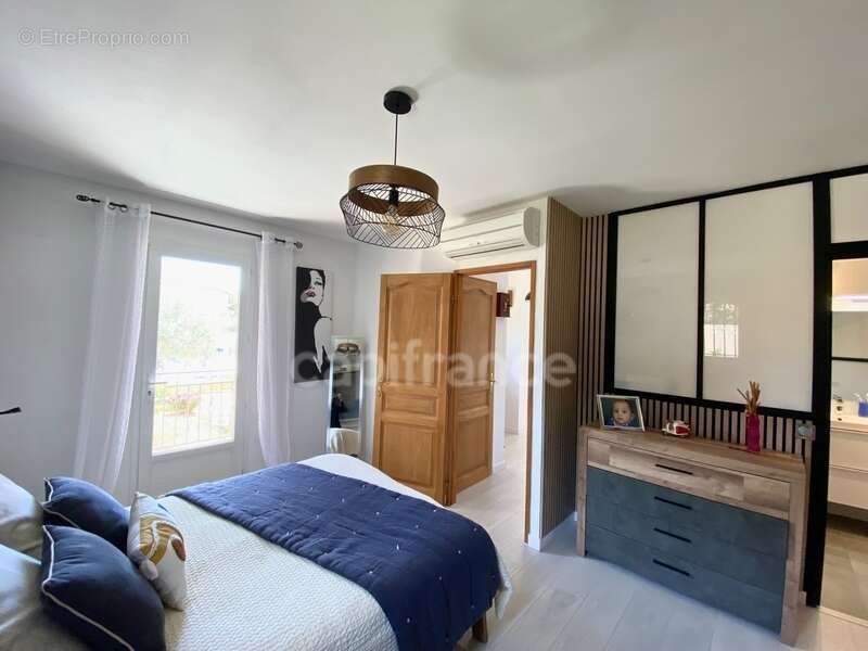 Maison à vendre 5 minutes d’Uzès : Villa lumineuse T5 116 m2 avec piscine, garage, terrain 1200m2 - photo 14
