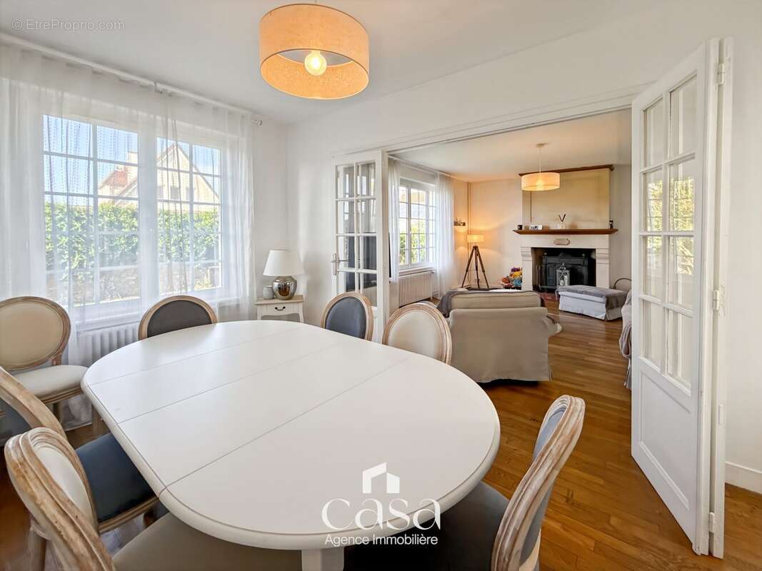 Maison à SOIGNOLLES