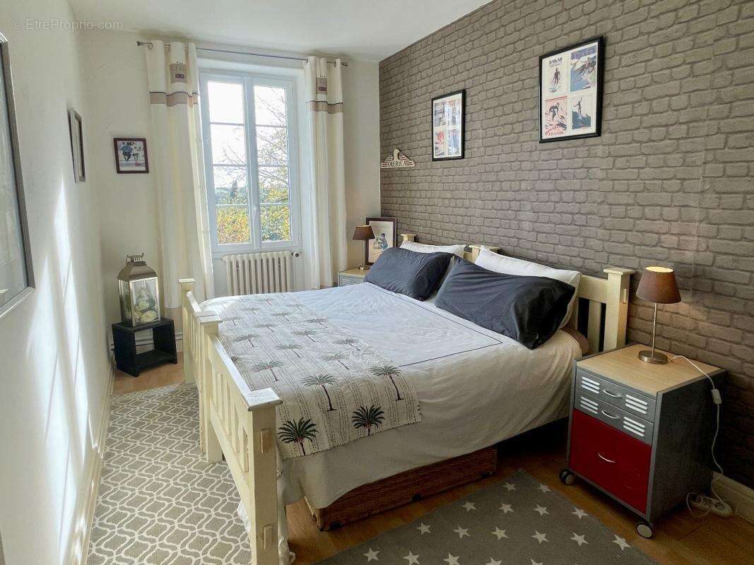 Maison à SAINT-DENIS-DU-PIN