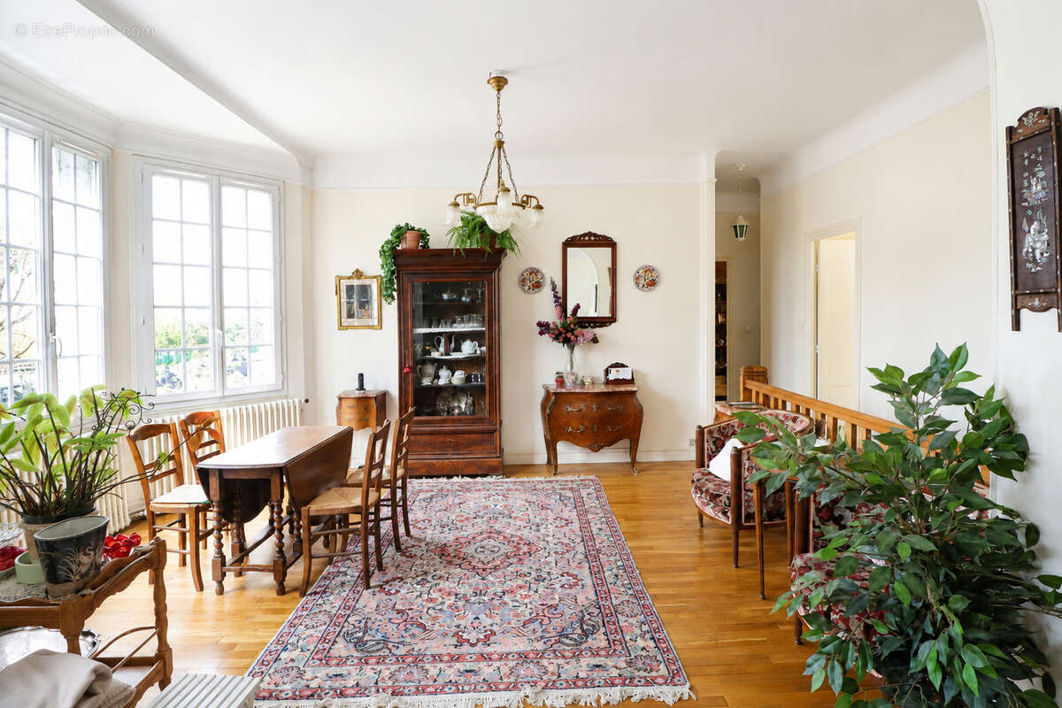 Maison Antony 8 pièce(s) 165.78 m2 avec beaucoup de charme - photo 8
