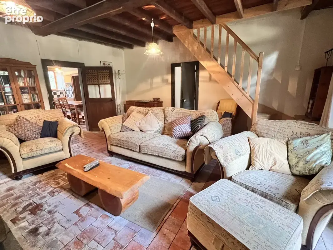 Propriété rénovée avec trois logements, située dans la campagne de l’Indre - photo 26
