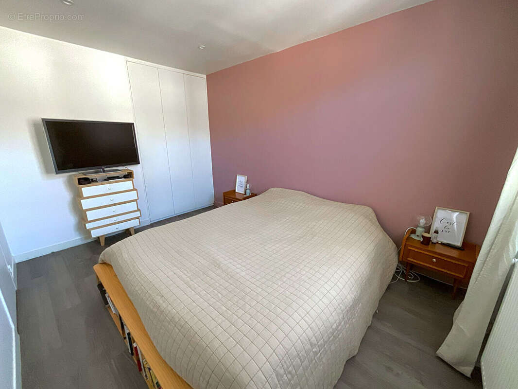 Maison à VOISINS-LE-BRETONNEUX