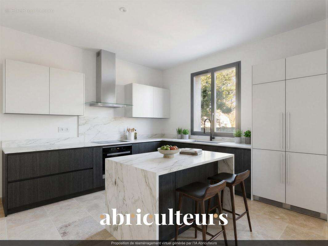Maison de village rénovée, toutes commodités à pied en vente à Lambesc (13410) - photo 4