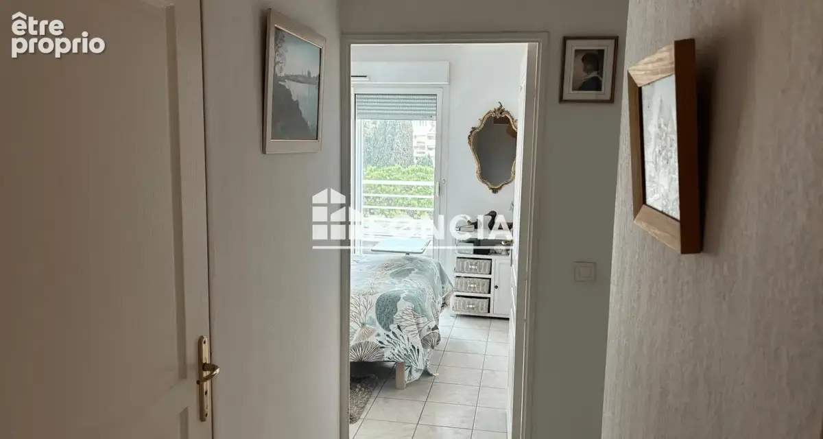 Appartement traversant - centre ville - 135m2 - double garage - photo 4