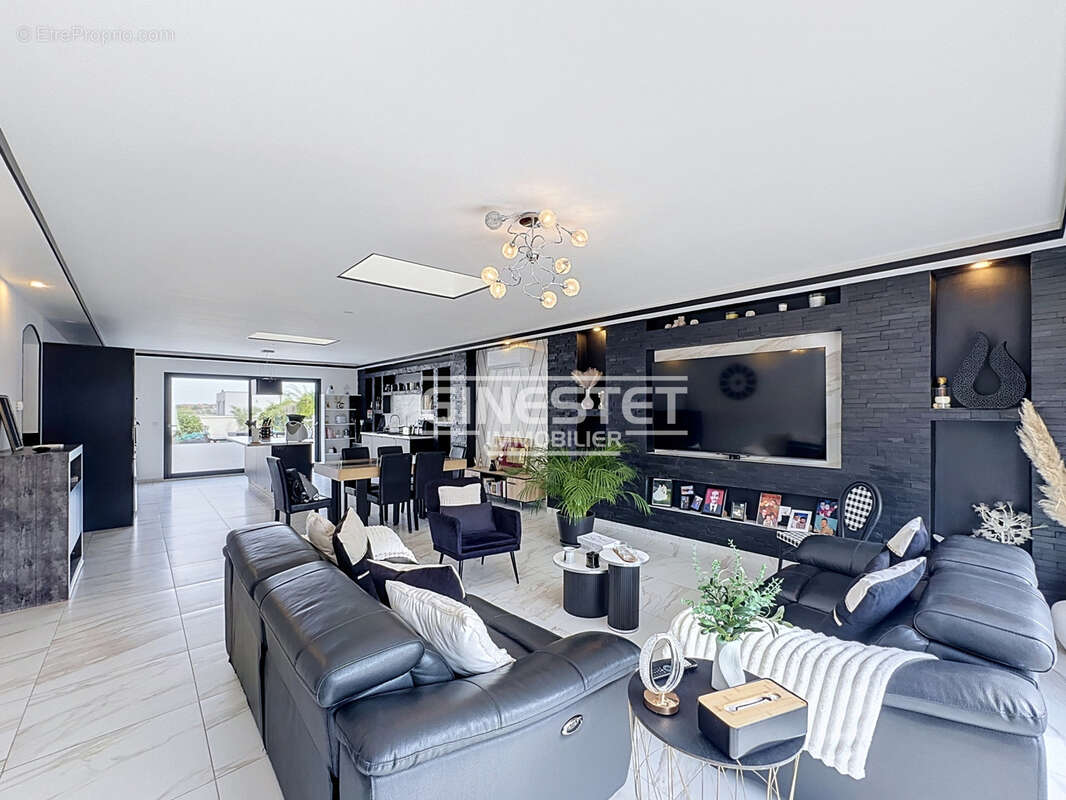 CULOISON, Villa 348m2, 4 chambres, un appartement de 54m2 et piscine intérieure. - photo 5