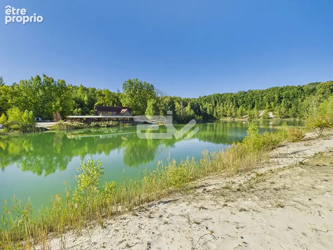 Propriété d'Exception au Coeur de la Nature, plan d'eau, restaurant, chalet, maison d'habitation et dépendances - photo 3