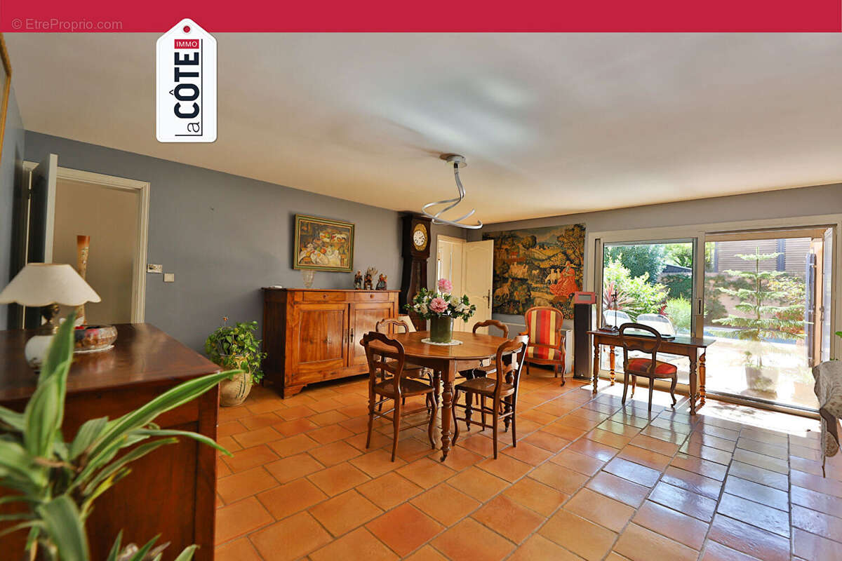 Maison à CHATEAUNEUF-LES-MARTIGUES