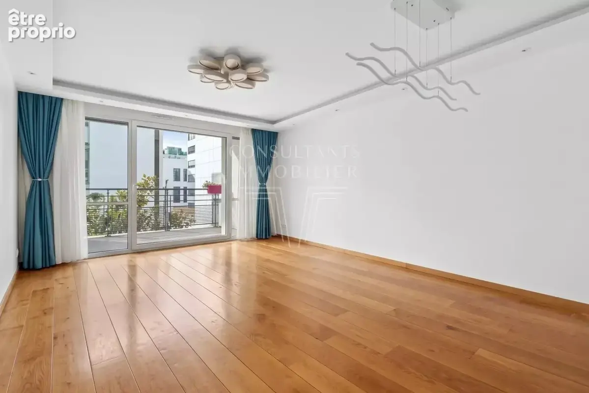 Appartement à LEVALLOIS-PERRET