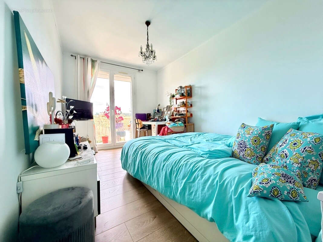 Appartement à SIX-FOURS-LES-PLAGES