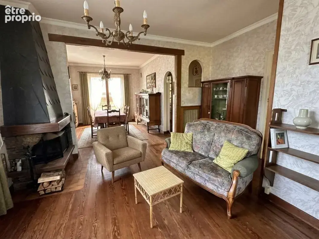 Maison T5 avec beaucoup de cachet et grande dépendance - photo 2