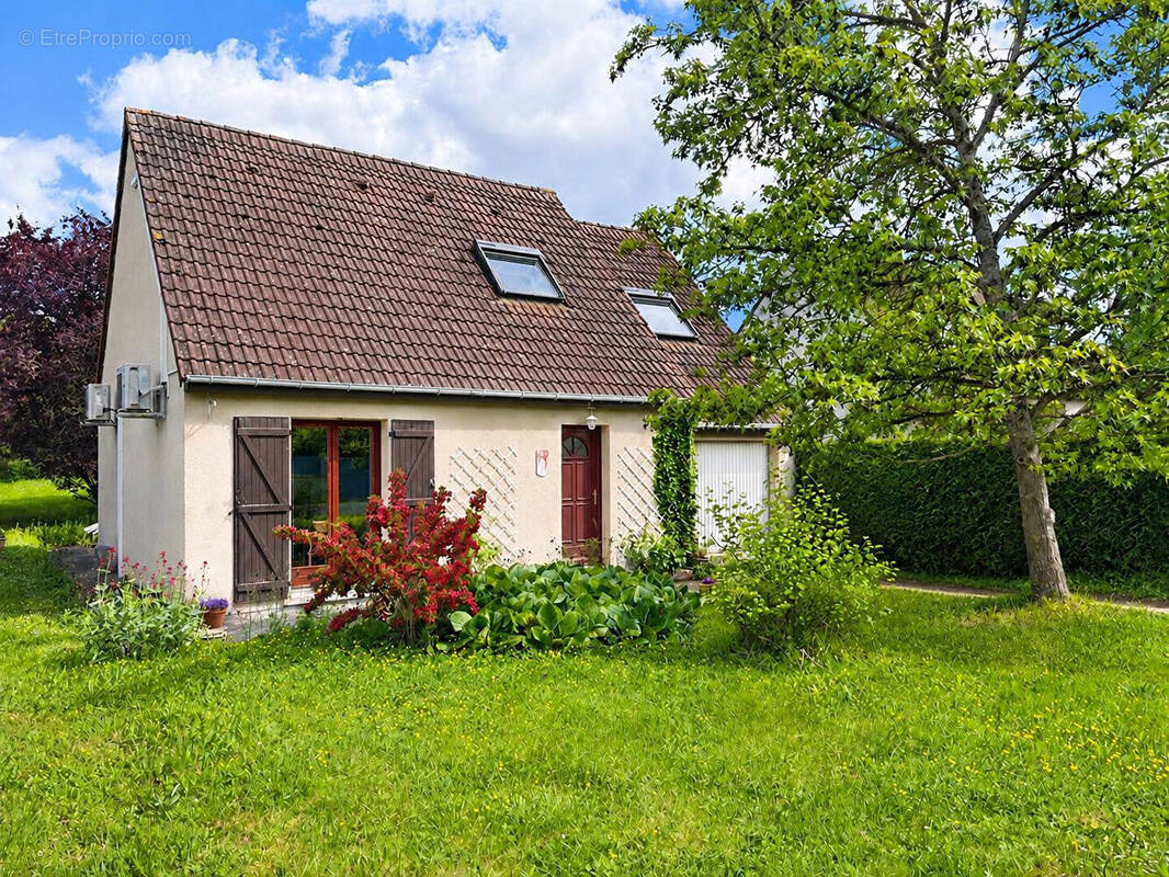 Maison à EPONE