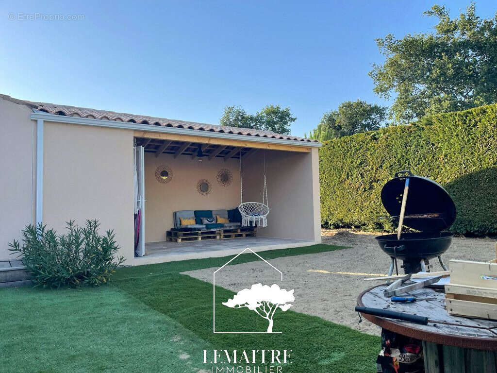 Maison à LES MATHES