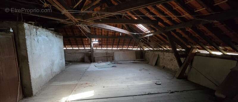 Maison à LE PALAIS-SUR-VIENNE