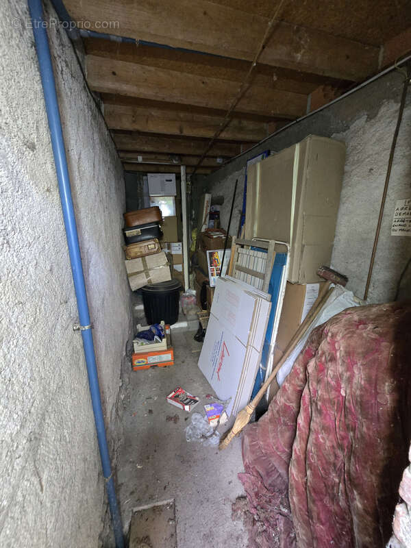 Maison à AINAY-LE-VIEIL