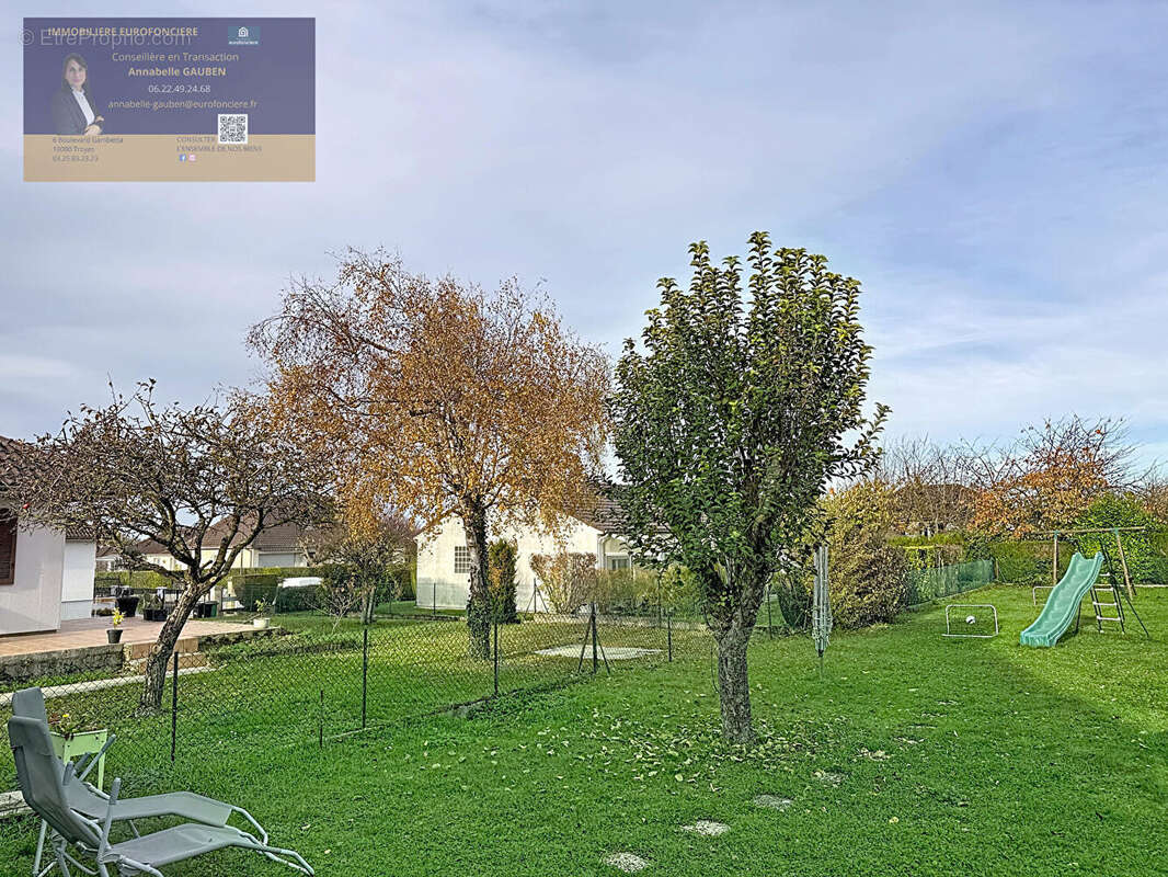 Maison à LA CHAPELLE-SAINT-LUC