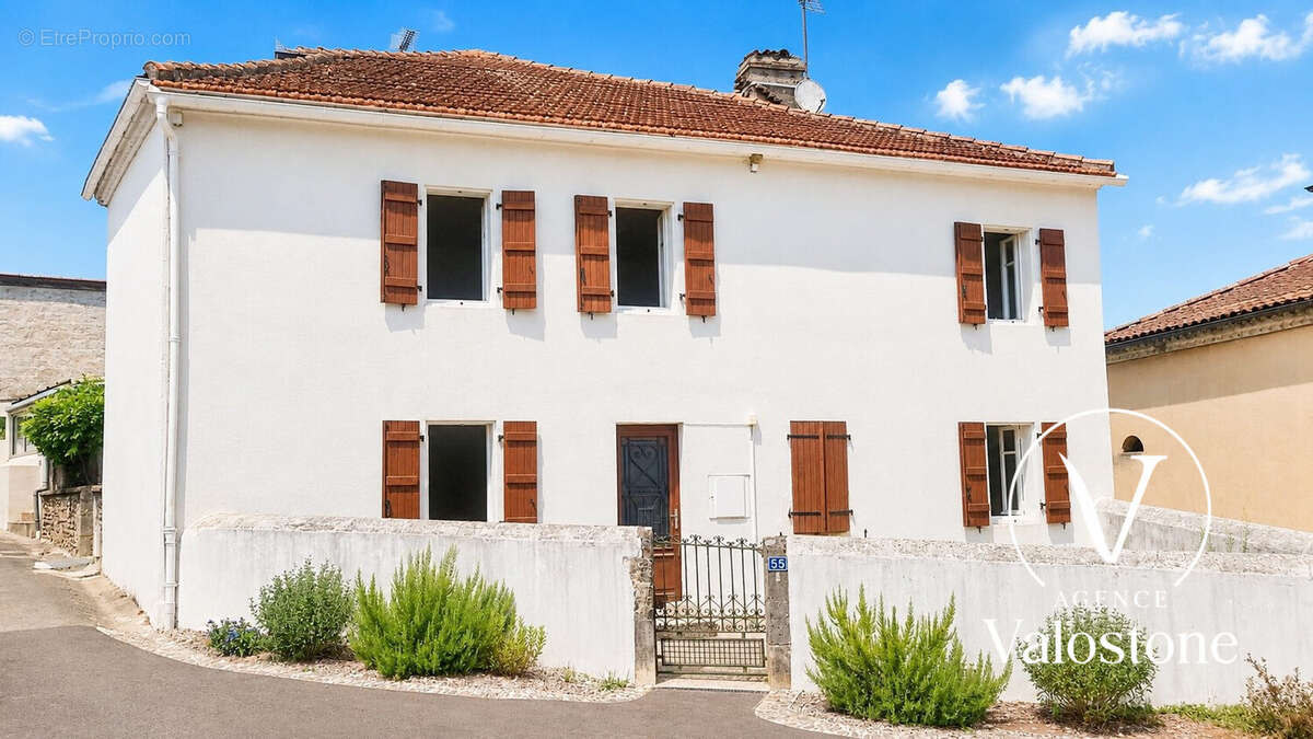 Maison à URGONS