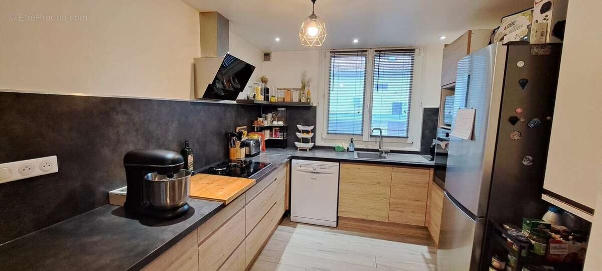 Appartement à LE PONT-DE-CLAIX