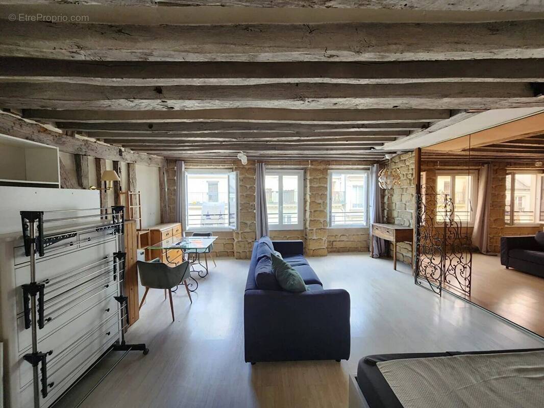 Appartement à PARIS-2E