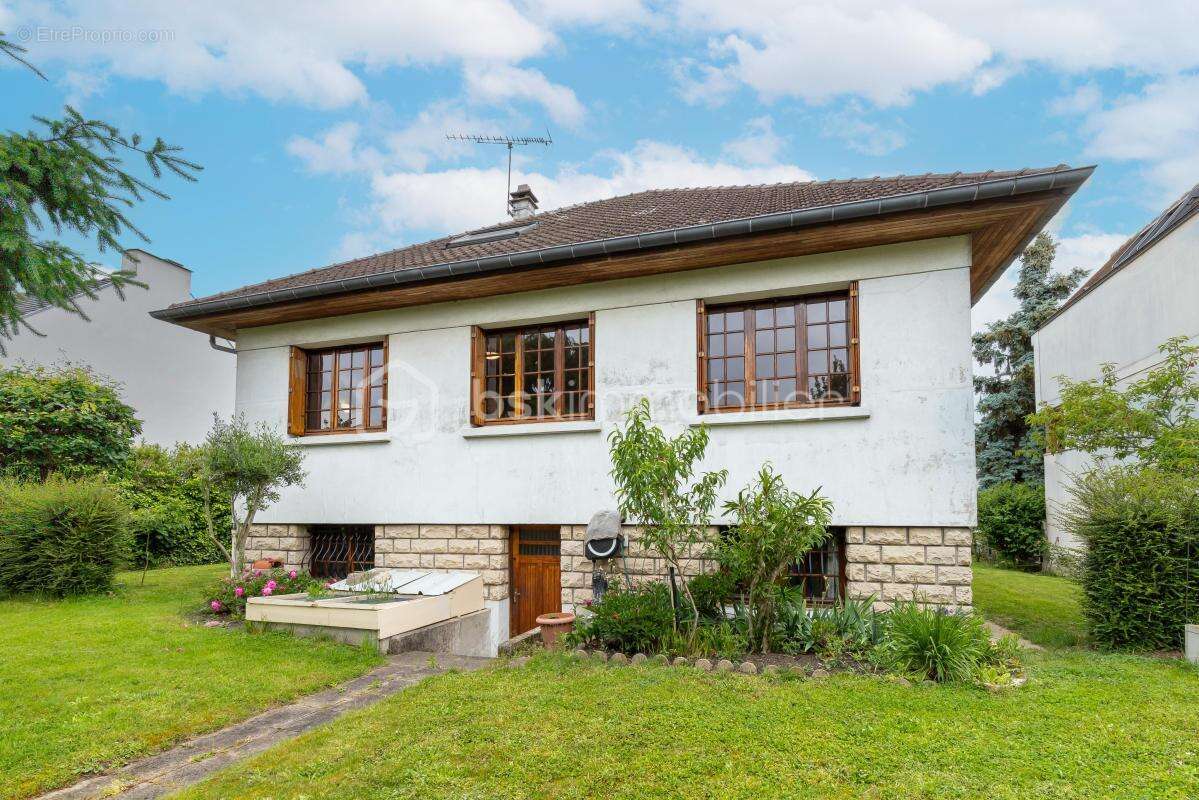Maison à VAUJOURS