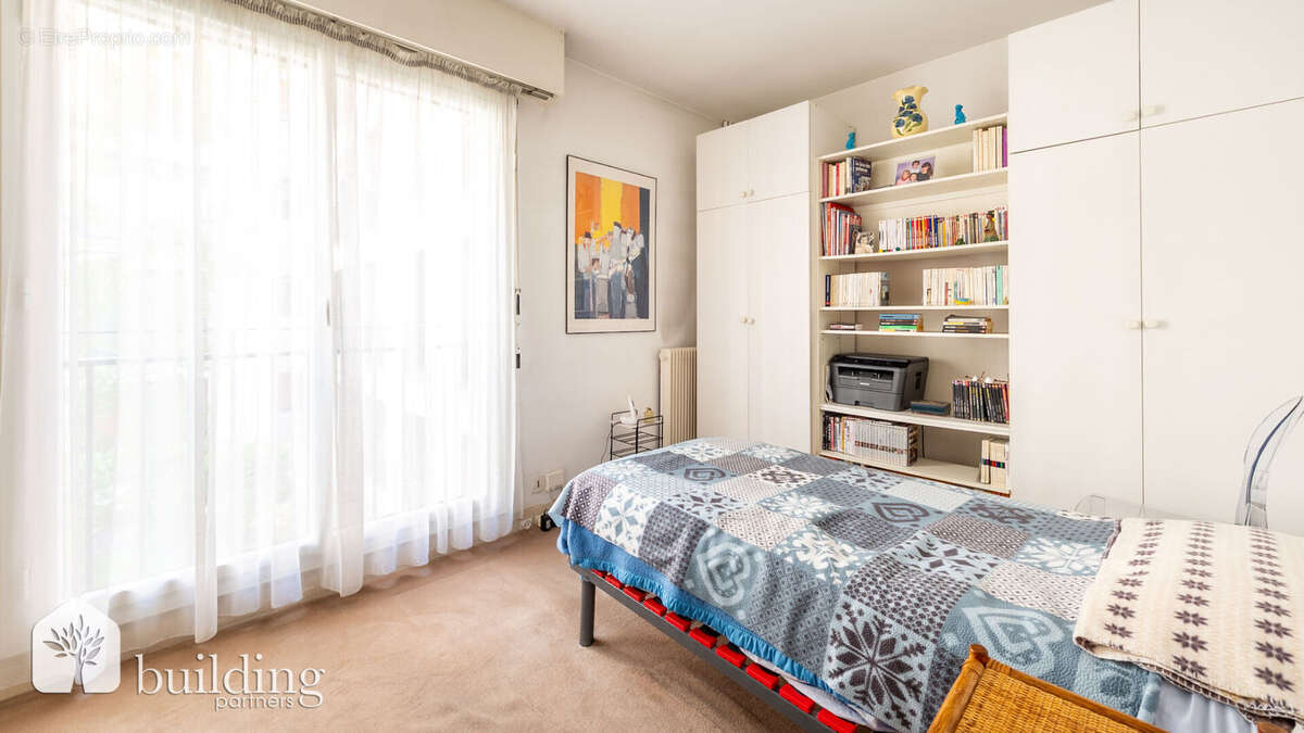 Arc de Triomphe Paris 17ème - Appartement 4 pièces 77,18 m² avec parking - photo 7