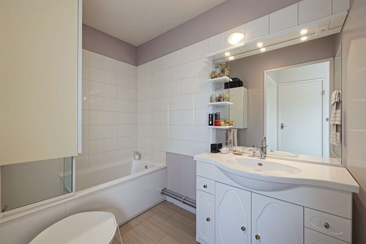 Appartement à MARSEILLE-6E