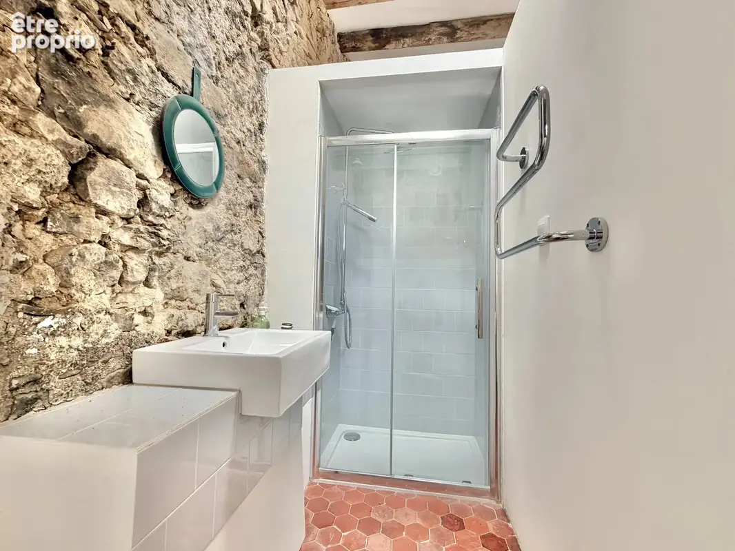 Authentique maison en pierre divisée en trois maisons d'amis indépendantes au cœur du vignoble languedocien - photo 10
